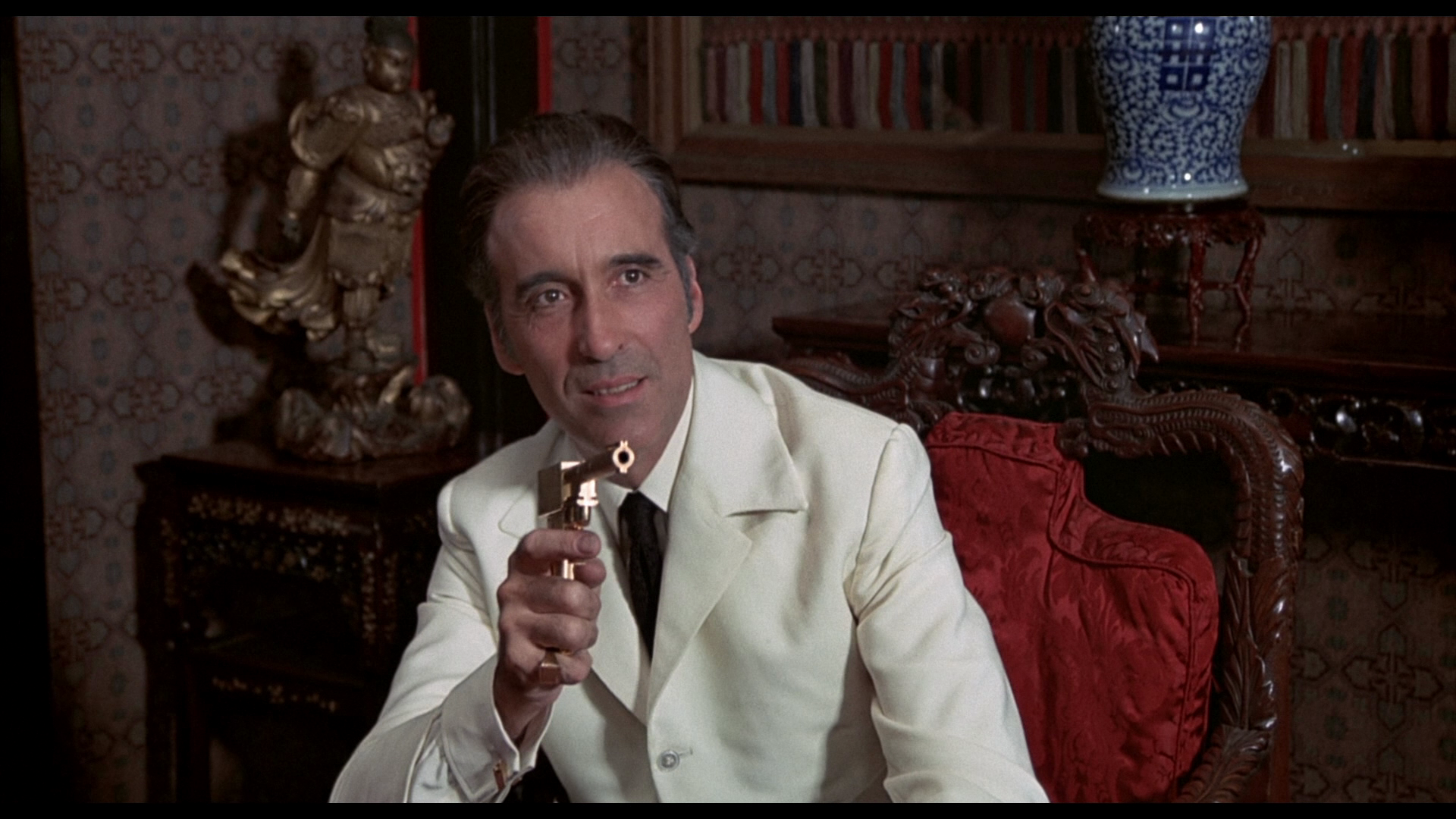 francisco_scaramanga_christopher_lee_the_man_with_the_golden_gun.png